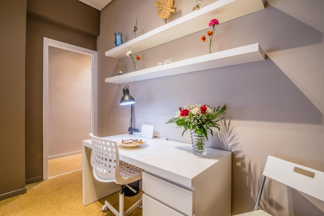 Glyfada'S Central Apartment Athena Bagian luar foto